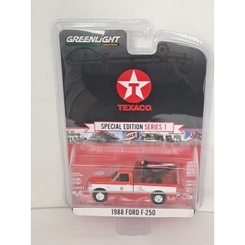 Greenlight 1:64 Ford F-250 with Drop-In Tow Hook 1988 Texaco